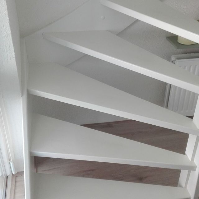 Witte open trap
