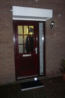 Buitendeur met raampjes 